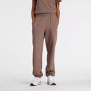 Pantalon jogger New Balance Sport Essentials Fleece avec tissu molletonné et logo brodé.