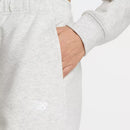 Pantalon jogger New Balance Sport Essentials Fleece avec tissu molletonné et logo brodé.