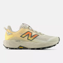Chaussures de trail New Balance FuelCell Rebel Trail avec amorti FuelCell et semelle Vibram Megagrip offrant légèreté, traction et performance sur les sentiers.