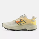 Chaussures de trail New Balance FuelCell Rebel Trail avec amorti FuelCell et semelle Vibram Megagrip offrant légèreté, traction et performance sur les sentiers.
