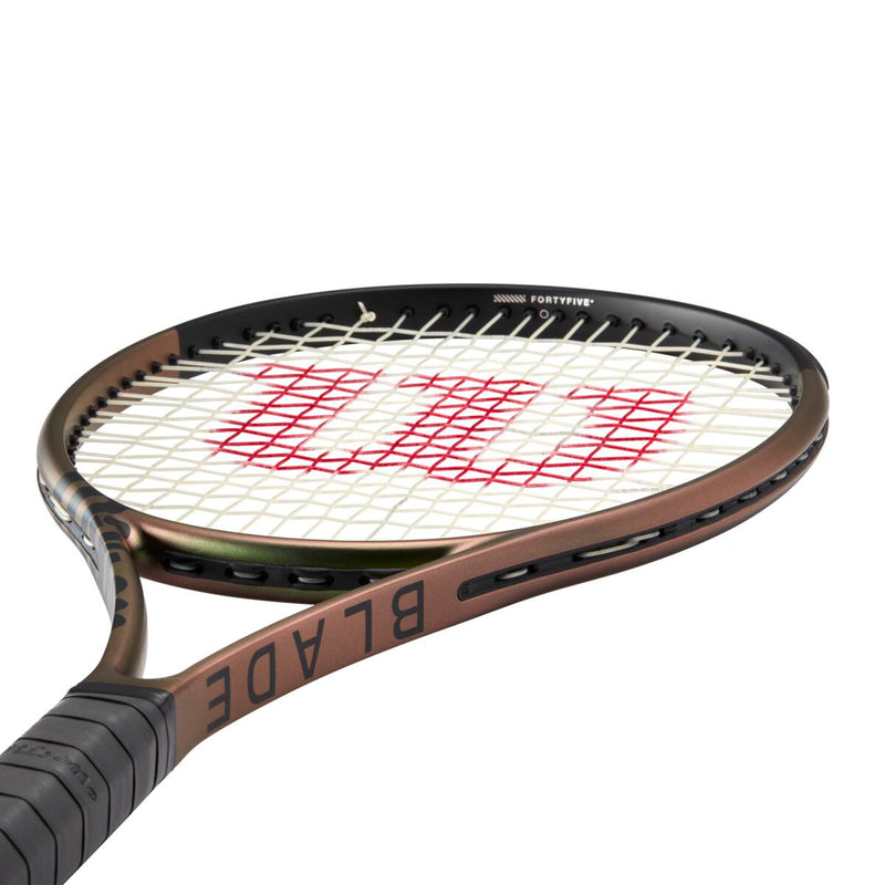 wilson blade 98 V8.0 16 x 19 (non cordée)