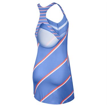 Nike robe tennis court